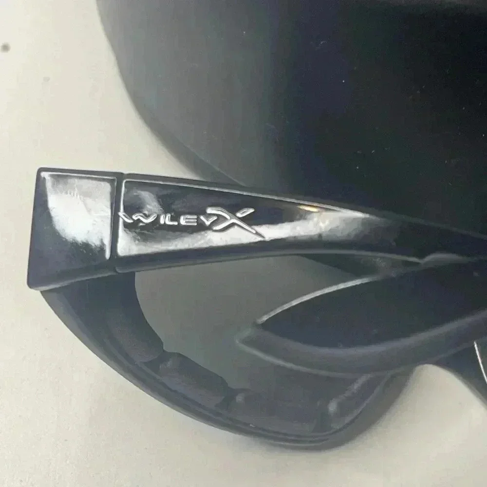 WILEY X  sunglass made in Italy, for bicker, motorcyclist anyone, with dry eyes